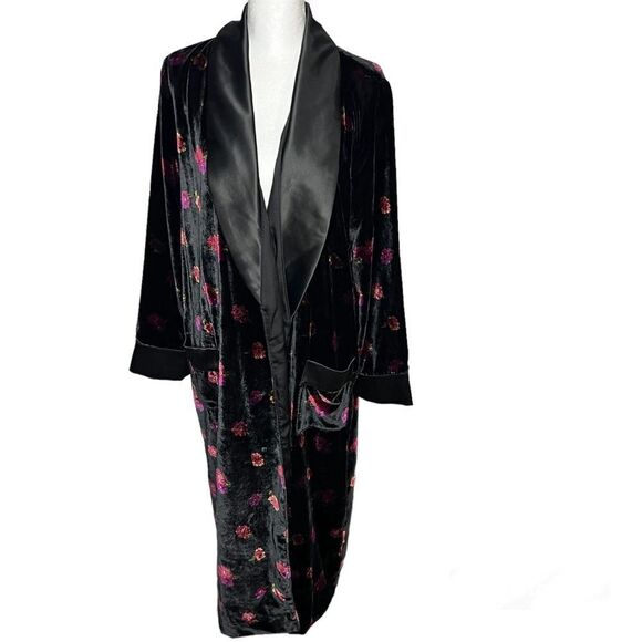Victoria’s Secret Black Velvet Floral Satin Floor Length Women’s Robe Sz Small - Picture 1 of 12